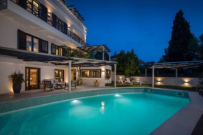 Magnificent Villa Scorpaena with heated swimming p
